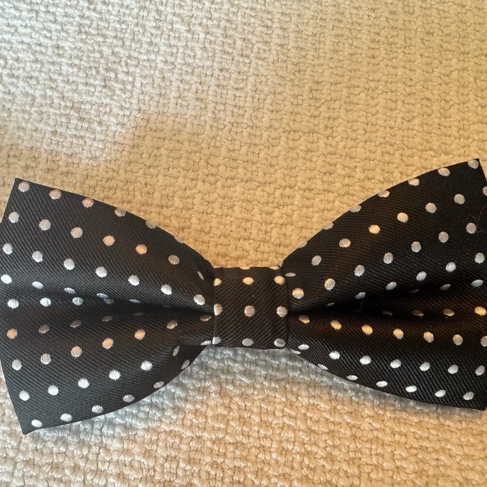 Boys Adjustable Hook Latch Bow Ties  Polka Dot  Set Of 5 Brand New